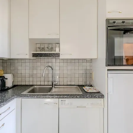 Comfortable Duplex - In The Heart Of For 8 Apartment *