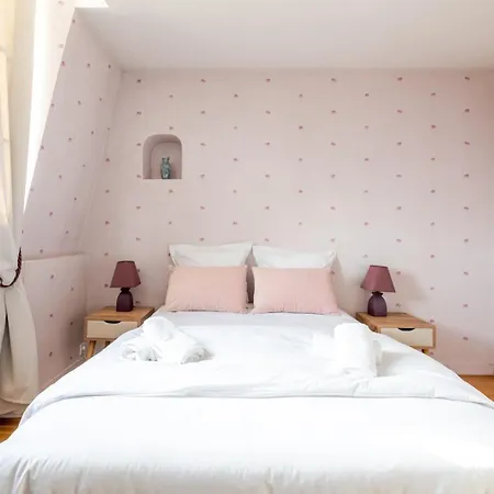 Comfortable Duplex - In The Heart Of For 8 Appartamento