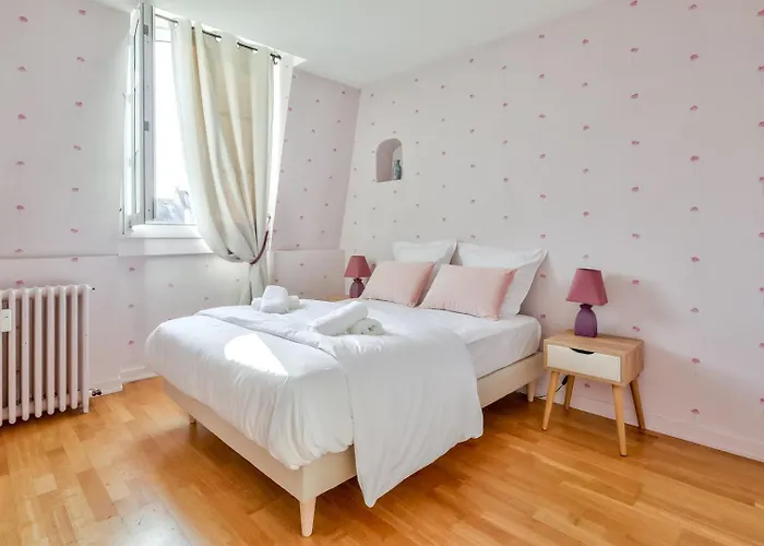 Apartment Comfortable Duplex - In The Heart Of For 8 *