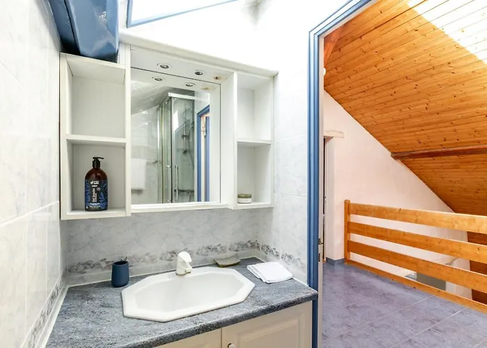 Comfortable Duplex - In The Heart Of For 8 昂热