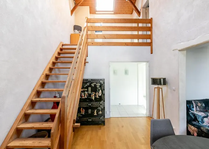 Apartment Comfortable Duplex - In The Heart Of For 8 *