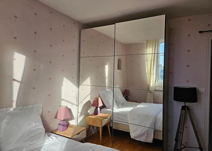 公寓 Comfortable Duplex - In The Heart Of For 8